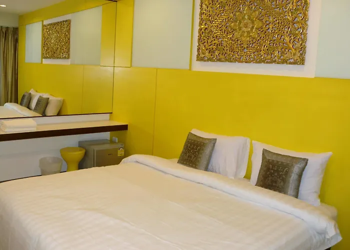 At Ratchada 14 Hotel 2*